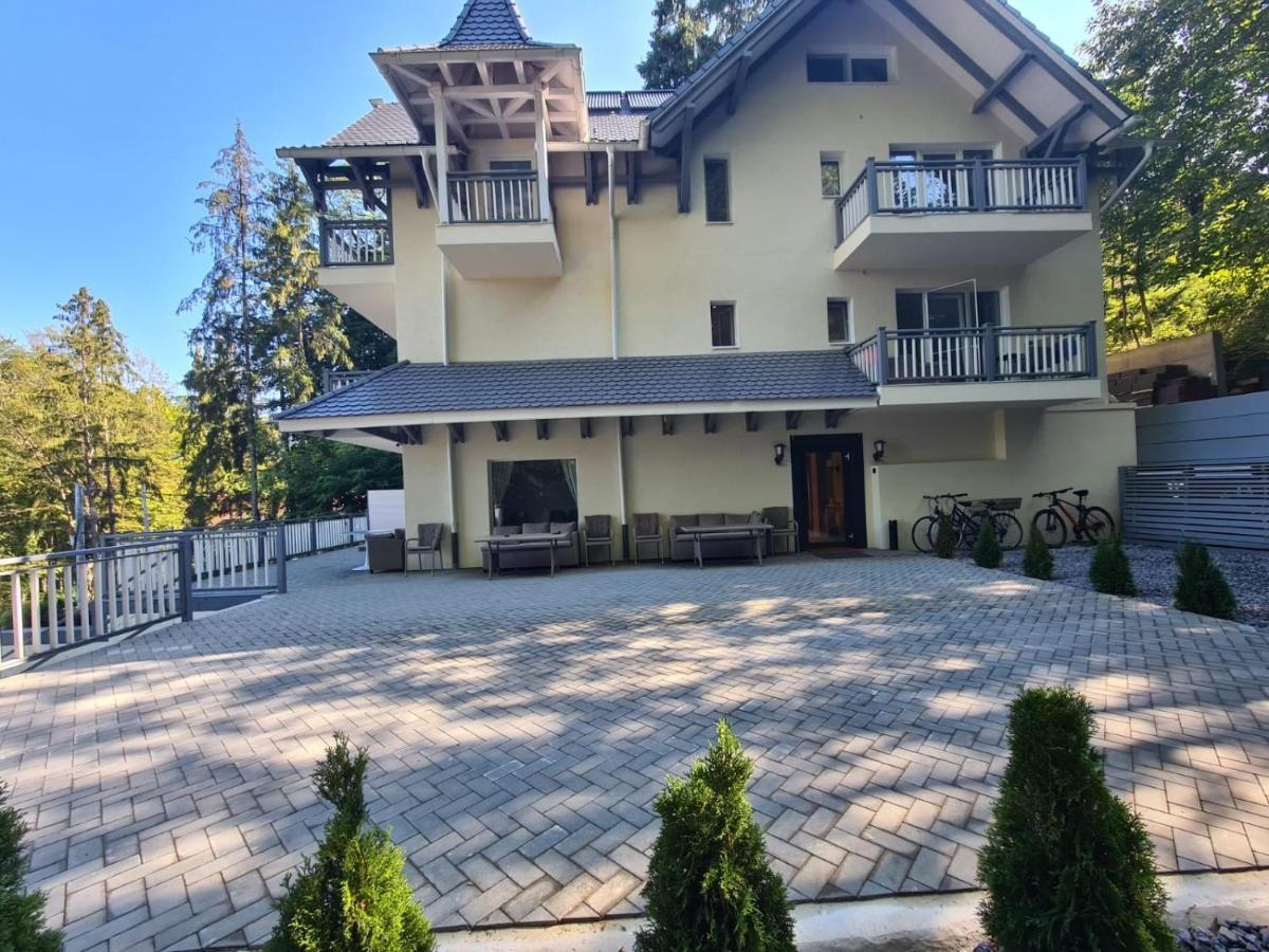 Vila Niki Sovata Luaran gambar